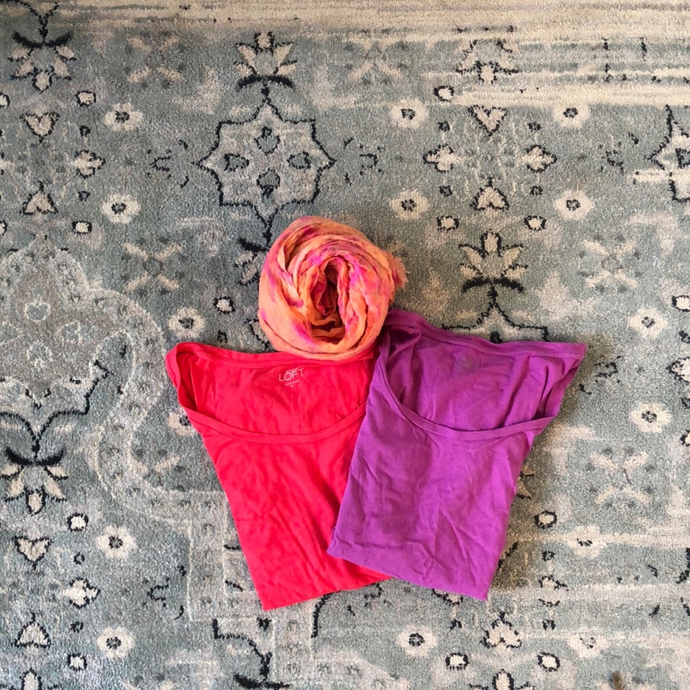 🚫 SOLD LOFT T-shirt’s and Jcrew Scarf